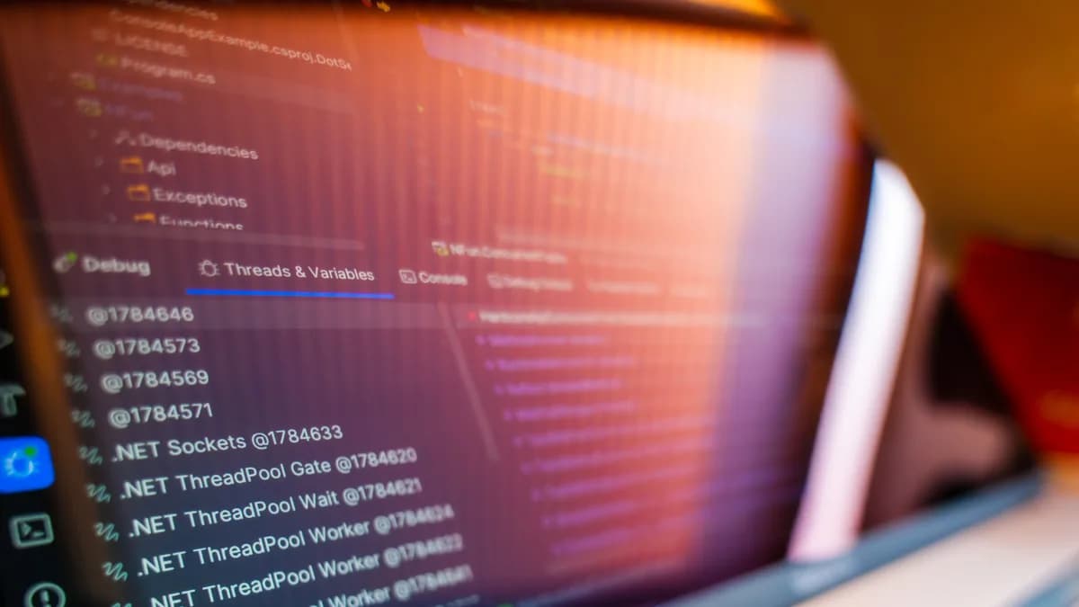 SQLite Nedir ve Ne Zaman Kullanılır? Hafif Veritabanı Rehberi